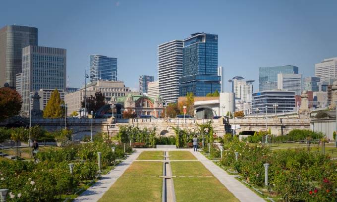 街中にある自然豊かな公園