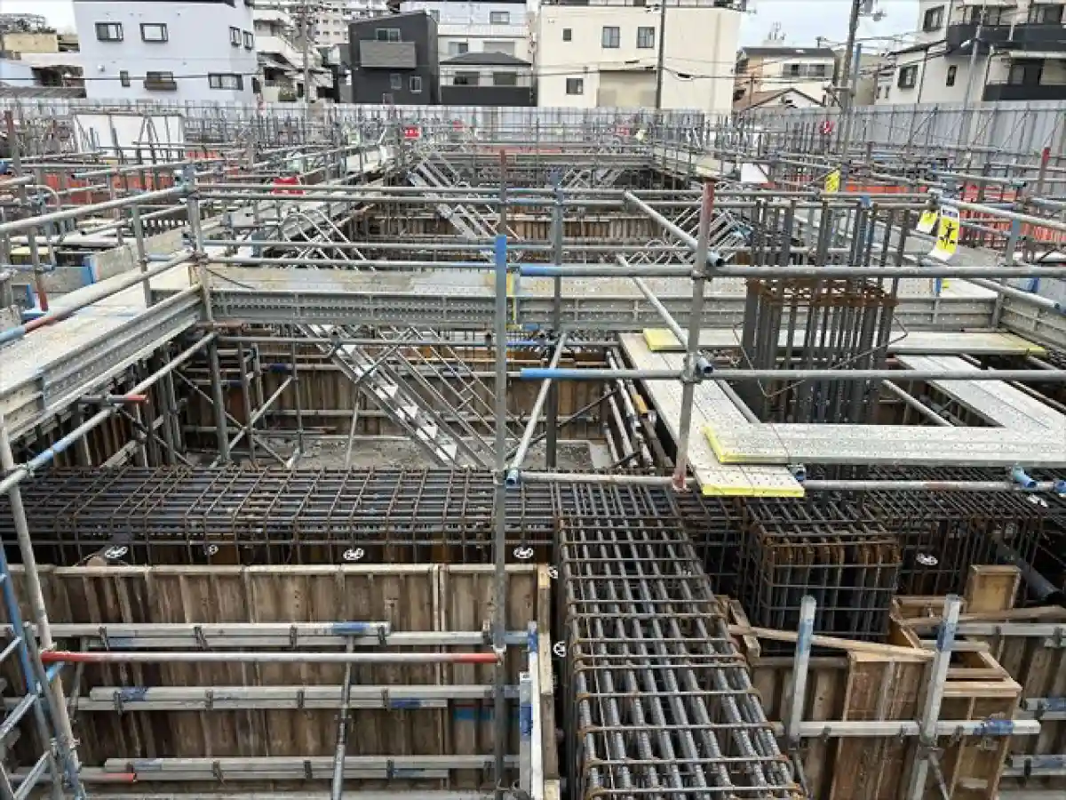基礎型枠建込完了状況
