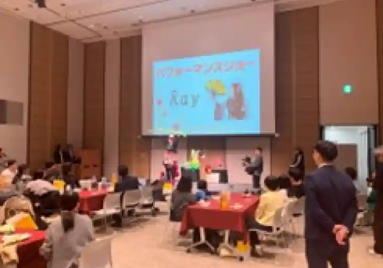 バルーンアートパフォーマー