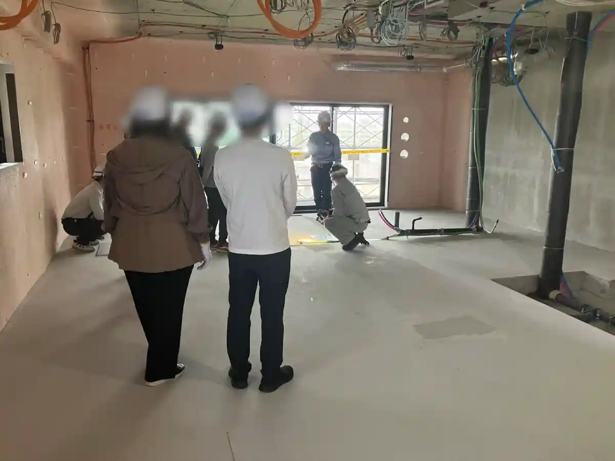 断熱工事完了のお部屋ご見学の様子